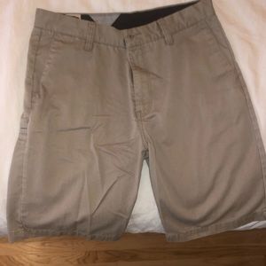 Volcom Khaki Shorts comfortable 30/20